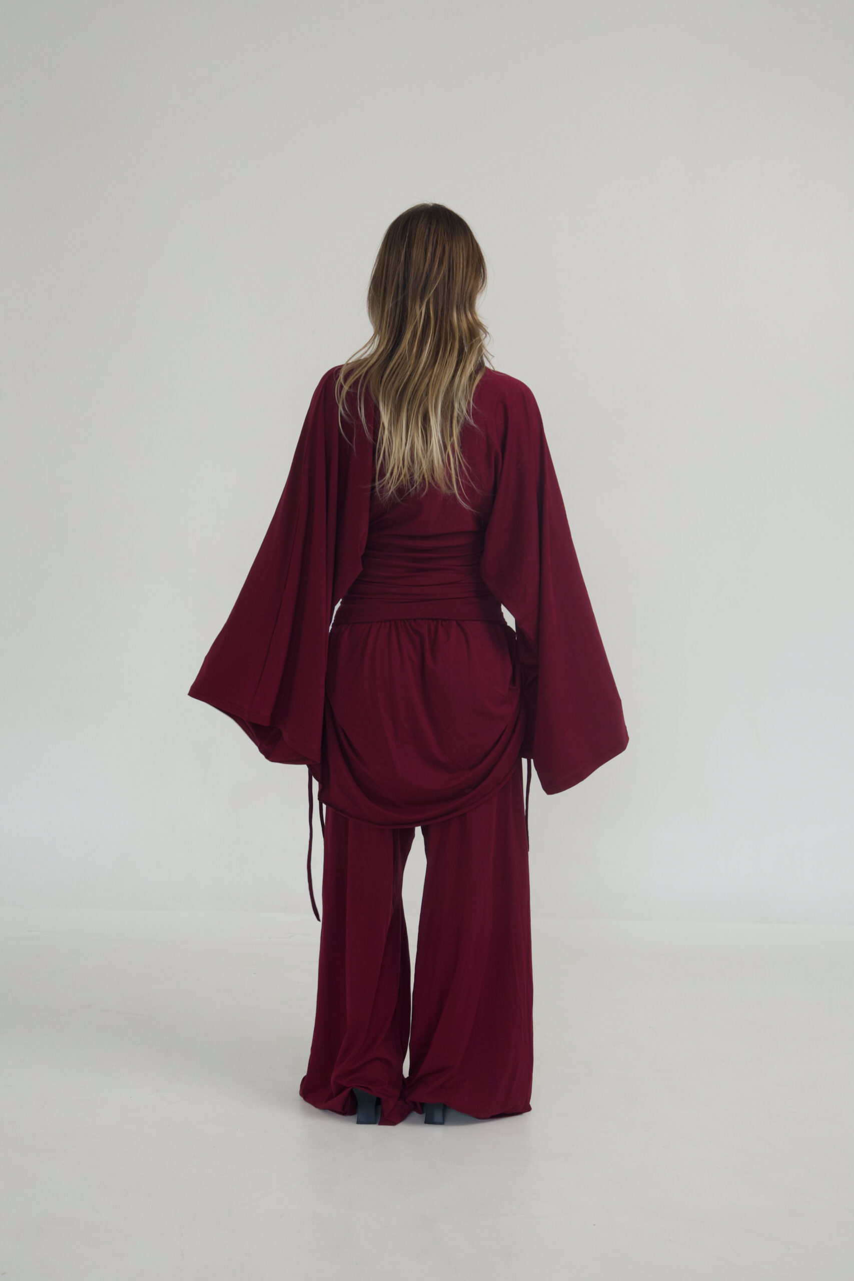 Essential 01 - Image 6
